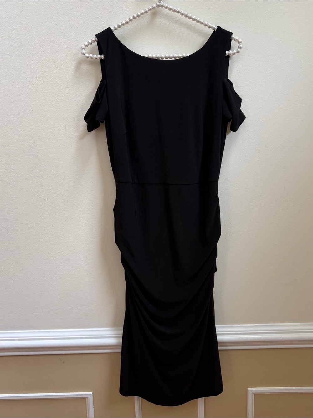 Laundry By Shelli Segal Black Cold Shoulder Midi Dress